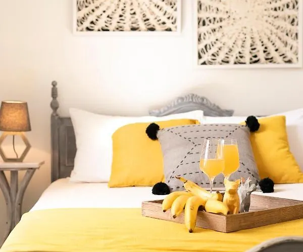 Casa Blue Sea View, Philian Collection 아파트